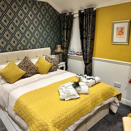 Atlanta Hotel Скарбъро Екстериор снимка