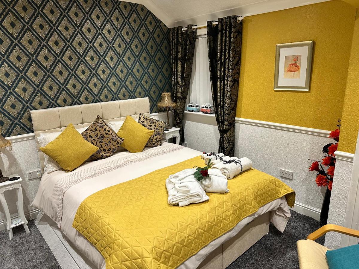 Atlanta Hotel Скарбъро Екстериор снимка