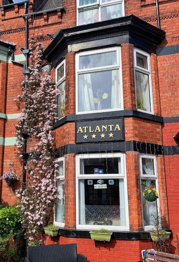 Atlanta Hotel Скарбъро Екстериор снимка